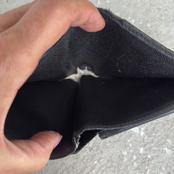 Vintage Louis Vuitton wallet - Picture 8 of 10